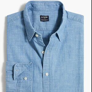 J. Crew mens classic fit blue chambray button down shirt M